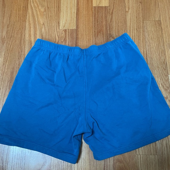 North Face Sweatshorts - Picture 2 of 3